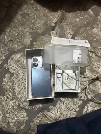 vivo y22 all ok phone koi masla nahi no Open no repair