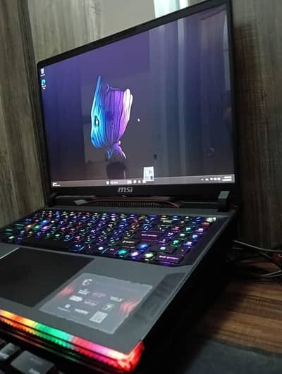 MSI Raider, Core i9, RTX 4080, 240hz QHD, 32GB/1TB Gaming Laptop