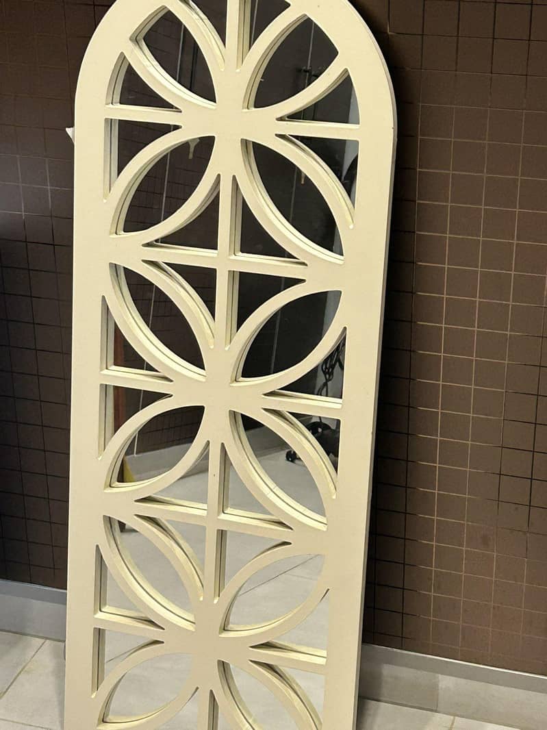 3 pieces Mirror Frames 1