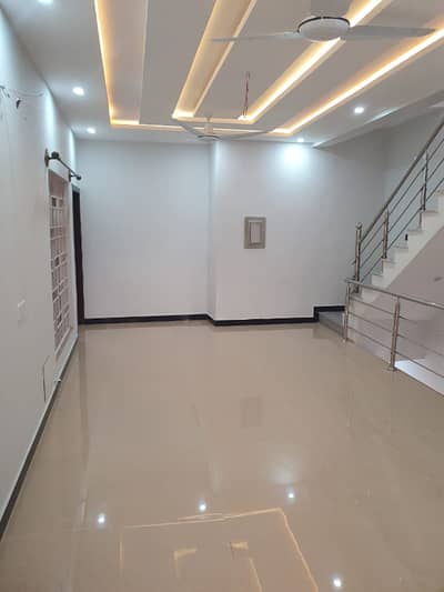 8 Marla House Available For Rent Bahria Enclave
