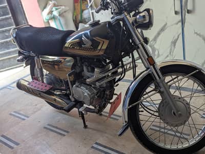 Honda 125 Gold Edition
