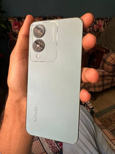 vivo Y17s