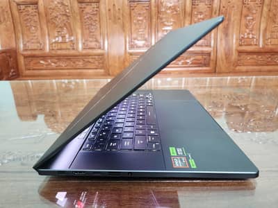 ASUS ROG Zephyrus G16 2024 Core Ultra 9 185H, 16GB/1TB, RTX 4070)