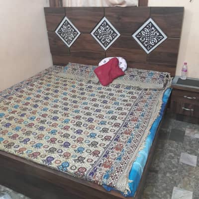 2 peice Room Bed Set without mattress