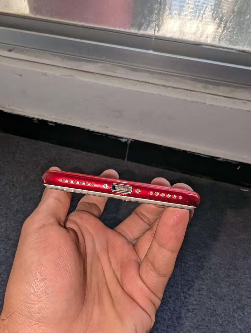 iPhone 07 8/10 Condition 3