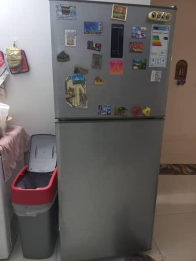 Inverter refrigerator in very good condition