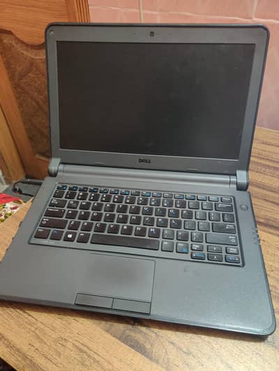 Dell Latitude 3350