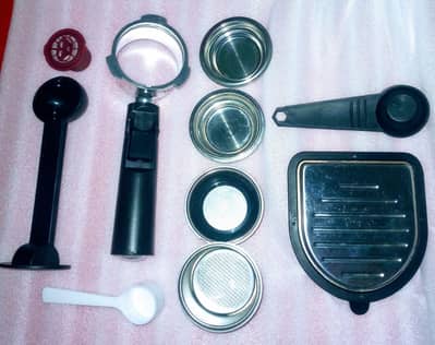 Delonghi and Others Coffee Machines.