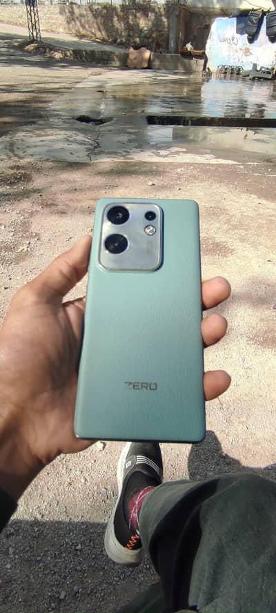 infinix Zero 30 Urgent Sale.