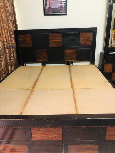 Double bed with dressing and matress