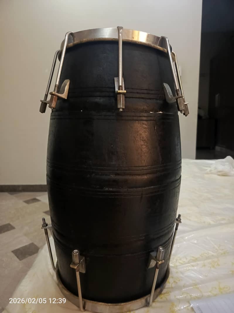 dholak 0