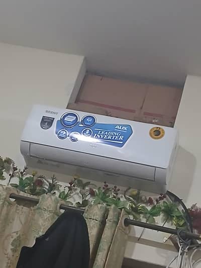 Brand new dc inverter 1 ton just lga  kr check kiya hai 1 time
