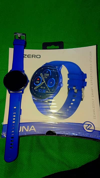 Luna watch zero Lifestyle