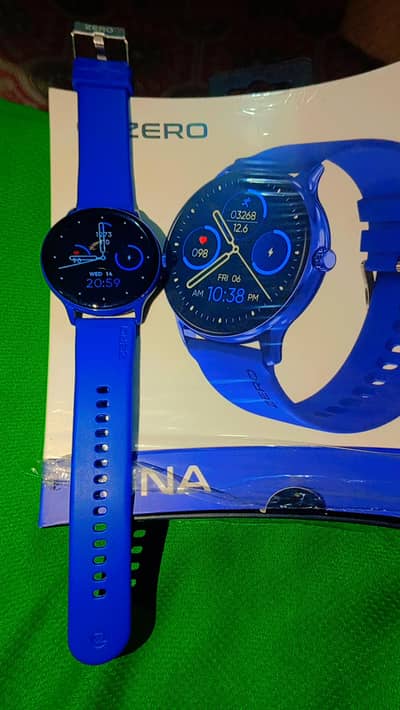 Luna watch zero Lifestyle
