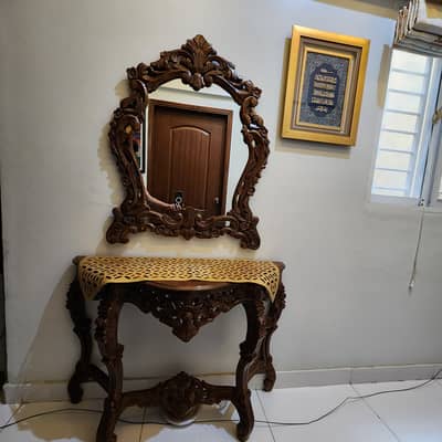 Vintage Style Carved Mirror with Console Table (Excellent Condition)