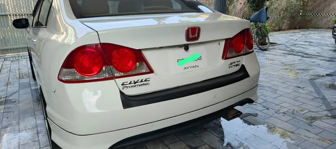 Honda Civic 2010 Full Option sunroof Total Genuine granted scratchless