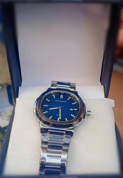 Quartz watch 4 different color available