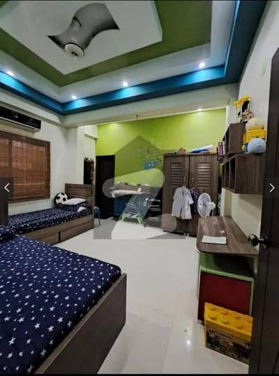 three bed dd well maintained portion for rent in johar