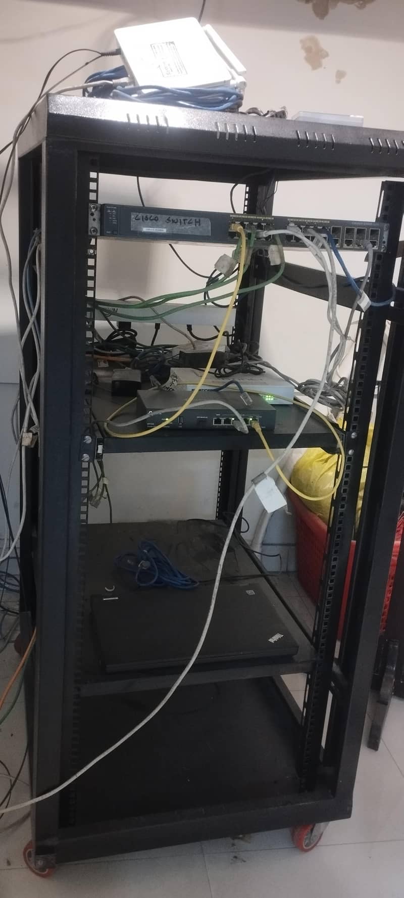 Server Rack 4