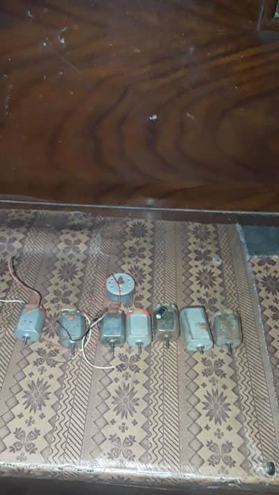 Small DC Motors (Best for Toys and Video Projects