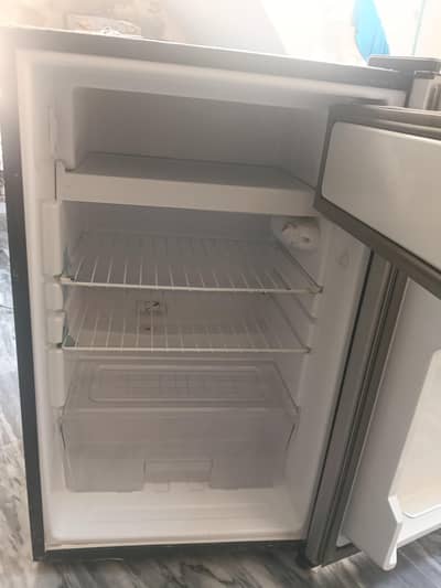single door refrigerator