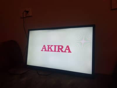 Akira 32 inch LCD TV