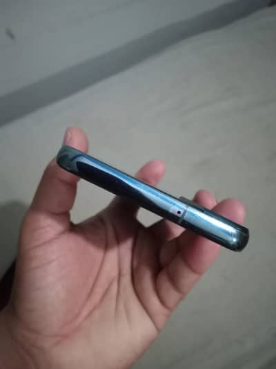 Samsung s22 plus 4 lines on