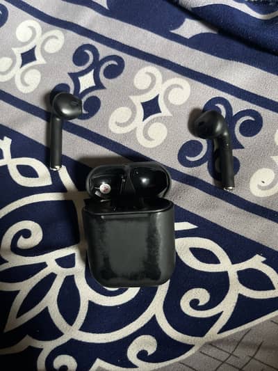 Black Apple airpod generation 2
