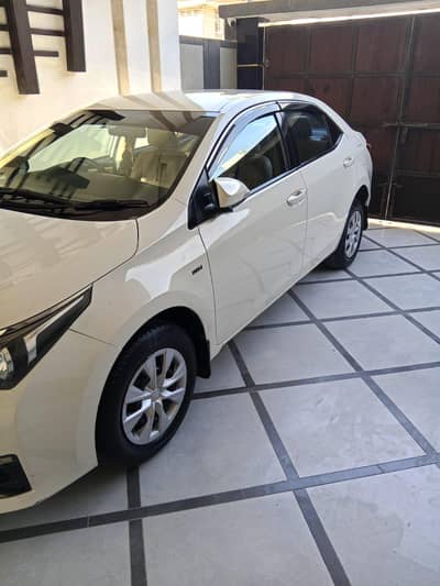 Corolla 2017 xli  manual bumper to bumper original guranted antique