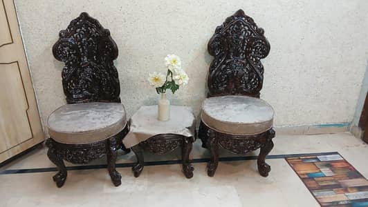 chinoti chairs