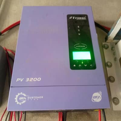 Fronus PV 3200 hybrid solar inverter.