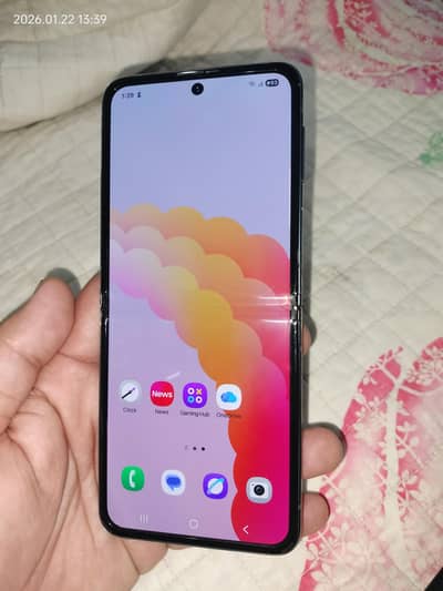 Samsung Z flip 3 Official PTA dual Sim 256gb 10/10 urgent Sell