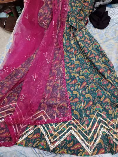 ZARA. B signature article