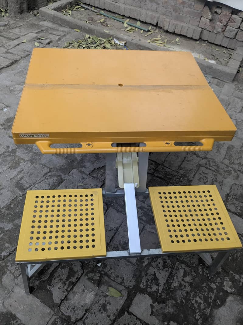 concord folding table 3