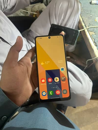 Samsung A71   8 / 128 gb