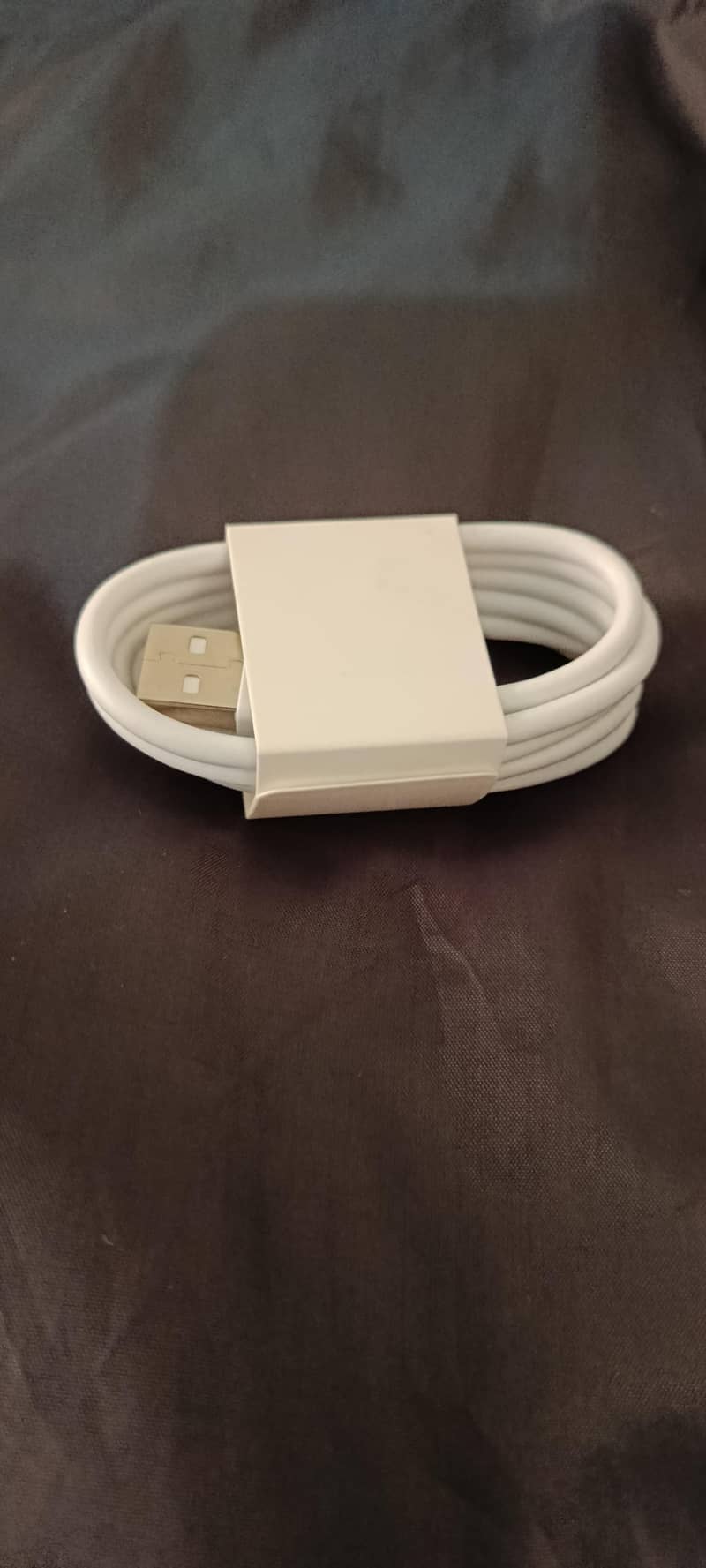 Original Asus Cable. 2