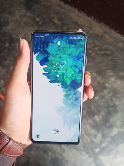 Samsung galaxy s 20fe 8 gb room. 128 gb memory