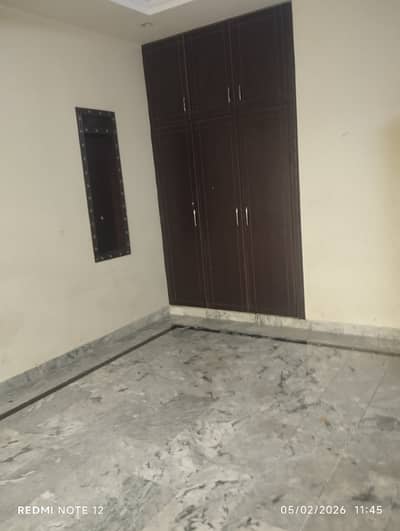 30*60 Upper portion Available For Rent in G-11/3