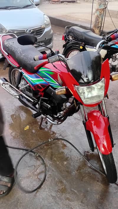 honda pridor 100cc  only serious buyer contact plz on whats app.