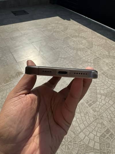 iPhone 16 Pro Max Natural Titanium