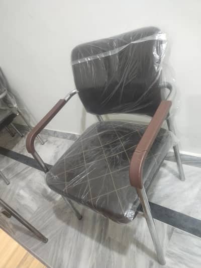 contact me on whatsap 03105144338