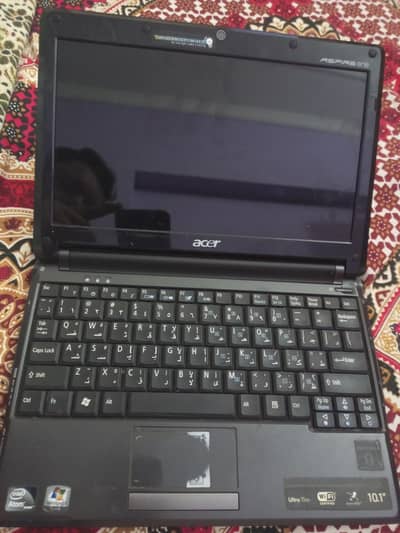 acre aspire one  with charger detail contact 1gb/32gb