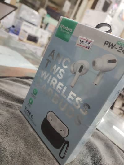 wireless earbuds