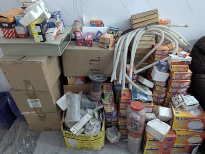 Mein Apni chorhii huwi Dukhan ka Saman Urgent Sell krna cahta