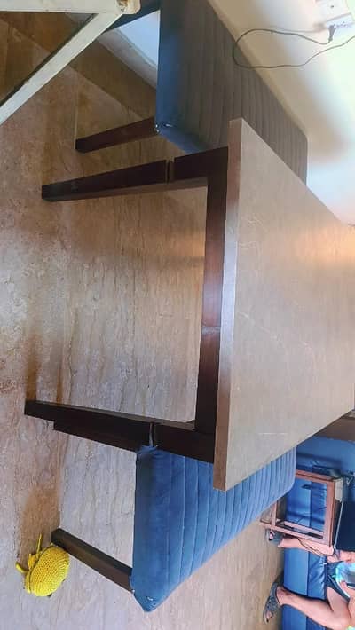 6 seater beautiful dinning table