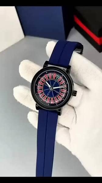 The High Roller's Choice Emphasizes the luxury casino theme