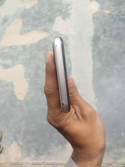 Infinix hot 12 play 4/64 10/9 condition contact  03156877939