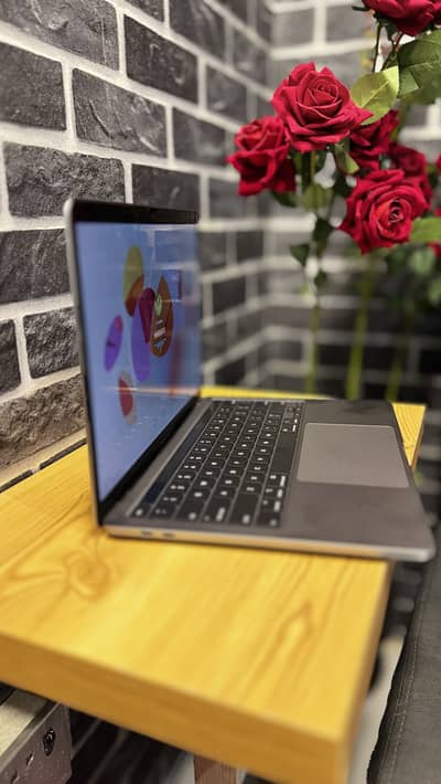 MacBook Air,13,Laptops,