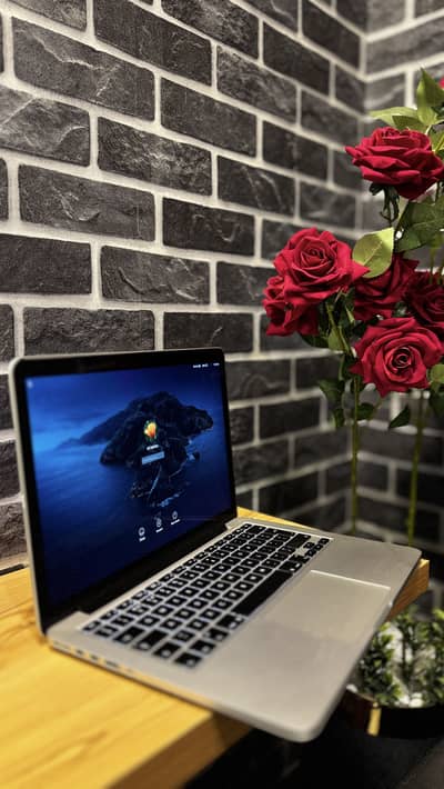 MacBook Air, MacbookPro, Laptop. 10/10 Condition, i5, i7, 4th, 5th Gen