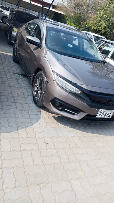 Honda Civic Oriel 1.8 i-VTEC CVT 2017 — Premium Sedan, Smooth Drive!